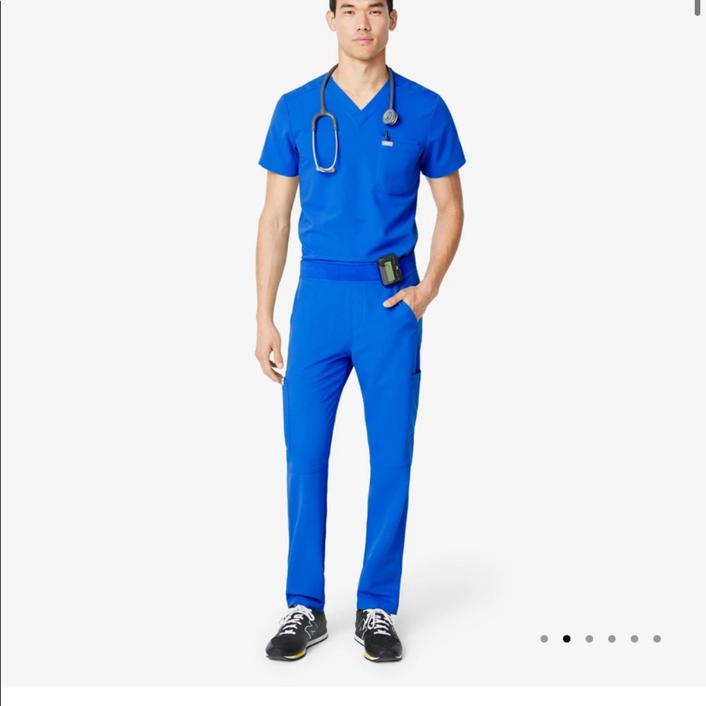 Men’s Figs Axim cargo scrub pants